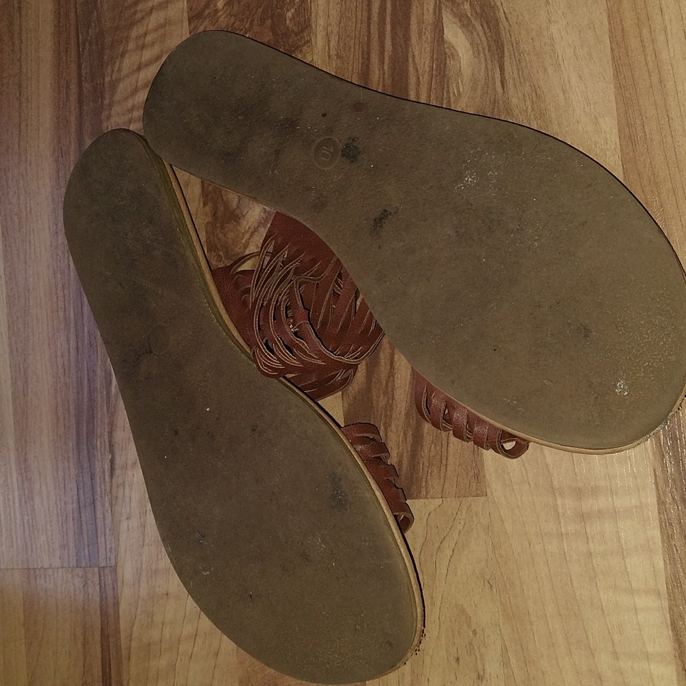 Universal Thread Sandals - Picture 5 of 5